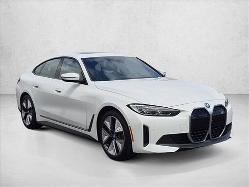 Used 2023 BMW i4 eDrive35 w/ Premium Package RWD image 3