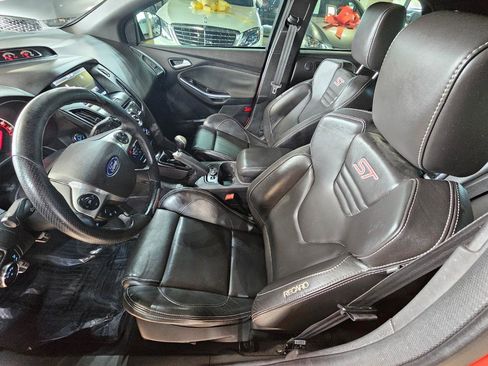Used 2014 Ford Focus ST w/ Equipment Group 202A image 24