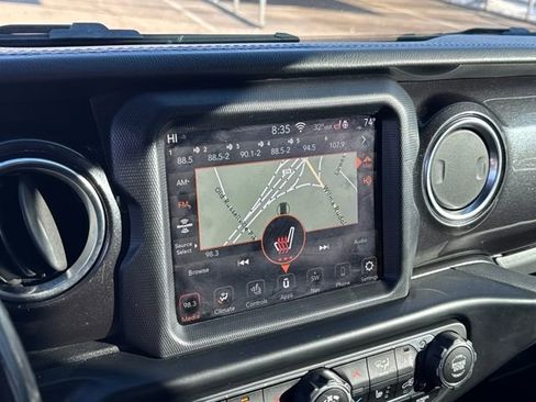 Used 2020 Jeep Wrangler Unlimited Sahara image 19