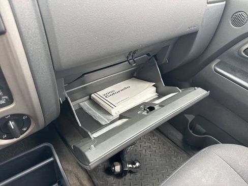 Used 2005 Chevrolet Colorado LS image 31