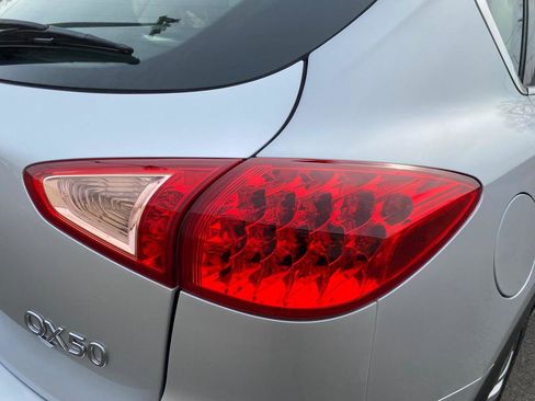 Used 2017 INFINITI QX50 AWD w/ Technology Package image 13