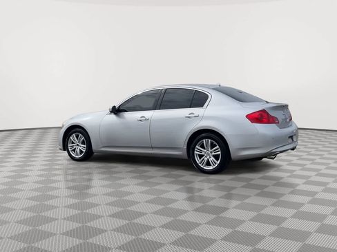 Used 2013 INFINITI G37 x w/ Premium Pkg image 6