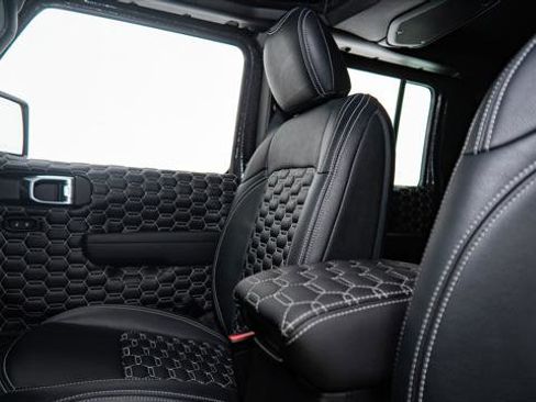 Used 2025 Jeep Gladiator Sport image 43