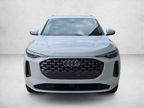 Used 2025 Audi Q5 Premium w/ Premium Plus AWD/4WD image 5