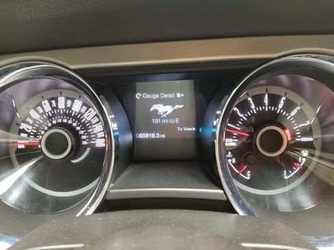 Used 2013 Ford Mustang Premium image 23