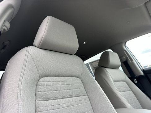 New 2026 Honda HR-V LX image 18