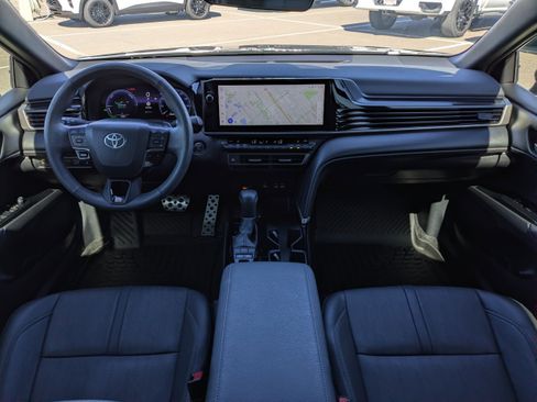Used 2025 Toyota Camry XSE image 13