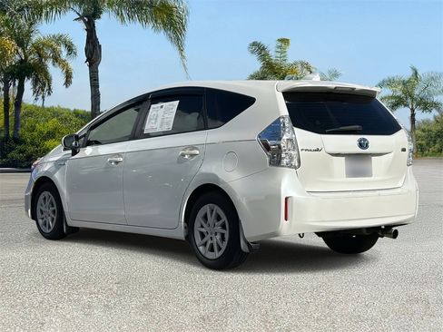 Used 2013 Toyota Prius V Two image 2