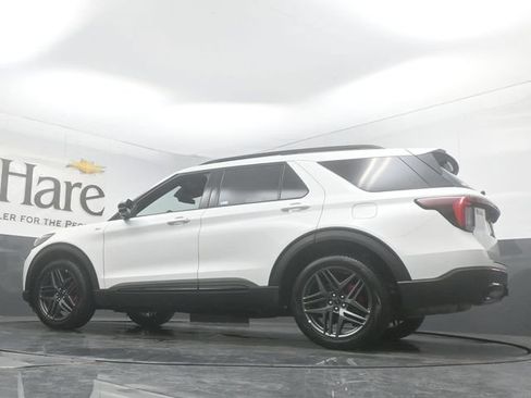 Used 2025 Ford Explorer ST-Line w/ ST-Line Street Pack AWD/4WD image 57