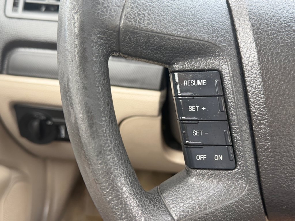 Used 2006 Ford Fusion SE FWD image 20