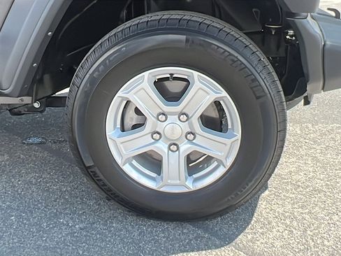 Used 2021 Jeep Wrangler Unlimited Sport image 10