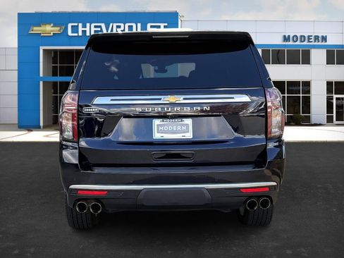 Used 2022 Chevrolet Suburban High Country image 4