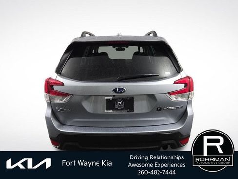 Used 2020 Subaru Forester Limited AWD/4WD image 9