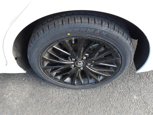 Used 2019 Toyota Camry SE FWD image 25
