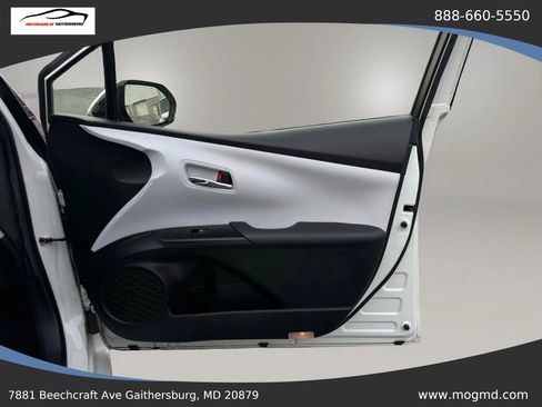 Used 2018 Toyota Prius Two w/ Prius Two Safety Plus Package image 21