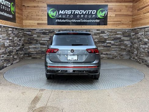 Used 2022 Volkswagen Tiguan SE R-Line AWD/4WD image 8