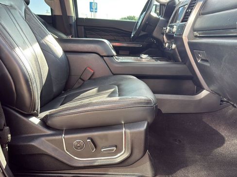 Used 2019 Ford Expedition Platinum RWD image 41