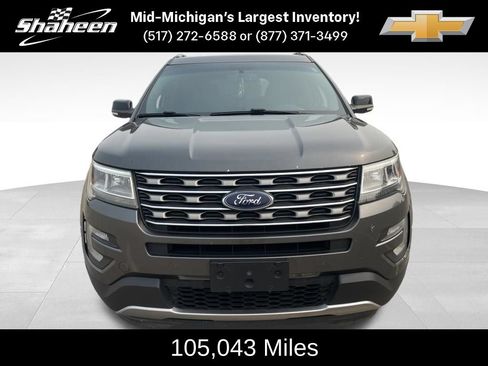 Used 2017 Ford Explorer XLT w/ Equipment Group 202A AWD/4WD image 2