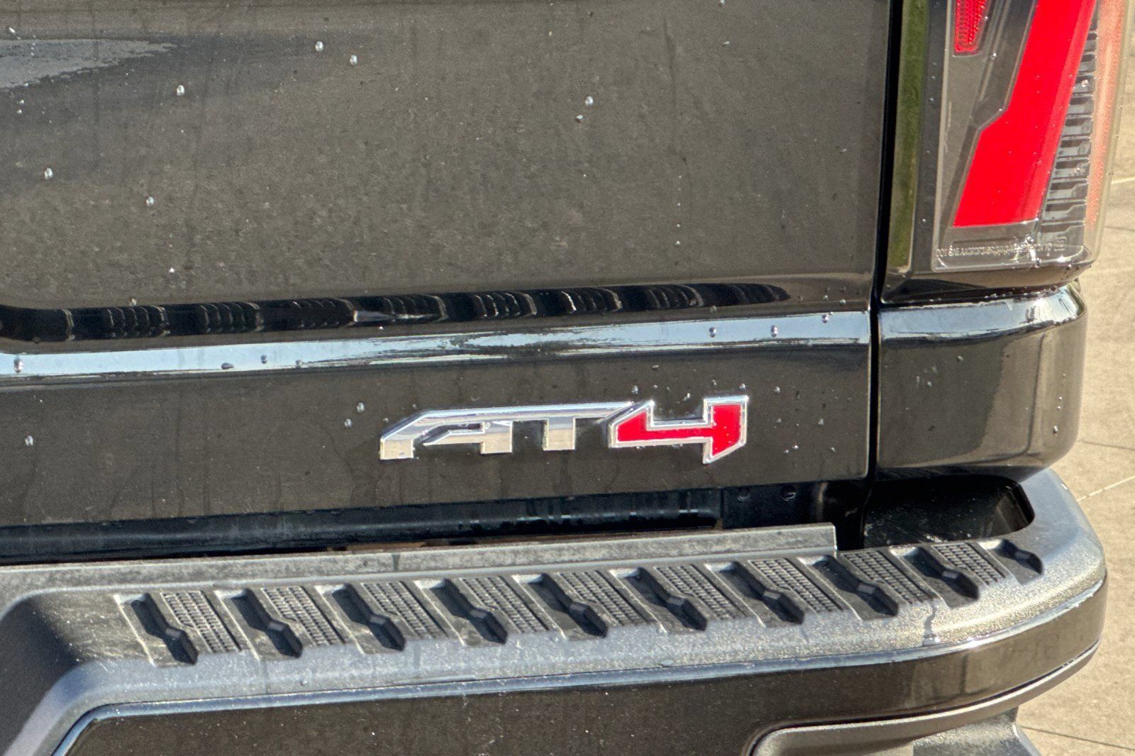 Used 2024 GMC Sierra 2500 AT4 w/ Max Trailering Package AWD/4WD image 27