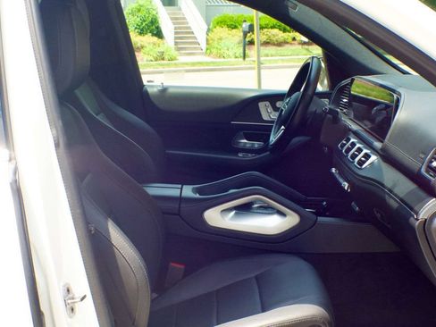 Used 2023 Mercedes-Benz GLS 450 4MATIC image 44