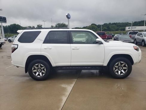 Used 2024 Toyota 4Runner TRD Off-Road Premium w/ Moonroof Package AWD/4WD image 3