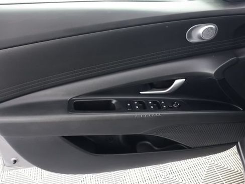 Used 2024 Hyundai Elantra SEL FWD image 23
