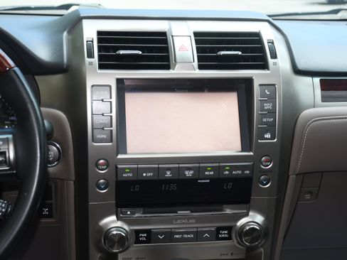 Used 2015 Lexus GX 460 w/ Premium Package AWD/4WD image 18