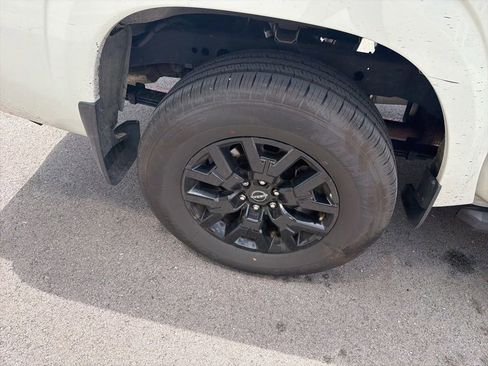 Used 2023 Nissan Frontier SV w/ Midnight Edition Package AWD/4WD image 13
