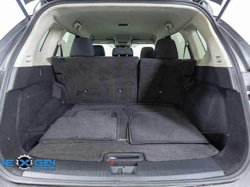 Used 2023 Nissan Rogue S AWD/4WD image 33