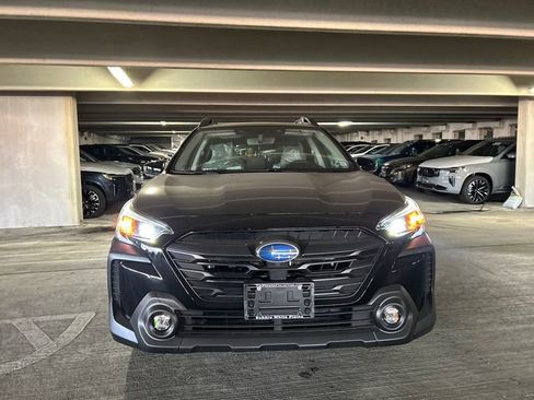 New 2025 Subaru Outback Premium image 7