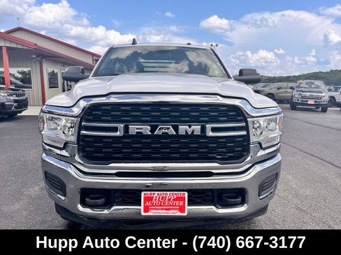 Used 2022 RAM 2500 Big Horn AWD/4WD image 2