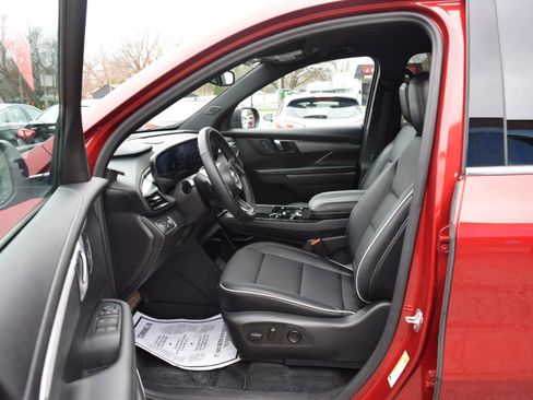 Used 2025 Buick Enclave Preferred w/ LPO, Floor Liner Package image 38