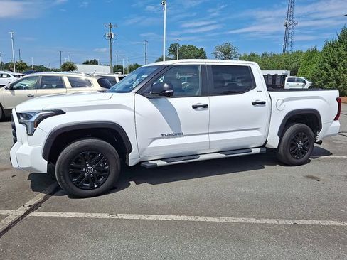 Used 2024 Toyota Tundra SR5 w/ SR5 Convenience Package AWD/4WD image 8