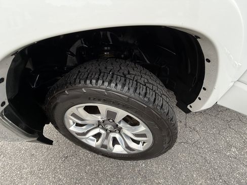 Used 2019 RAM 1500 Limited AWD/4WD image 39