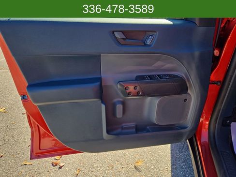 Used 2023 Ford Maverick Lariat w/ Lariat Luxury Package image 10