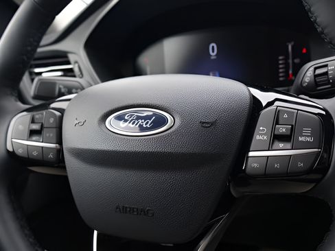 Used 2023 Ford Escape Active w/ Tech Pack #1 AWD/4WD image 18