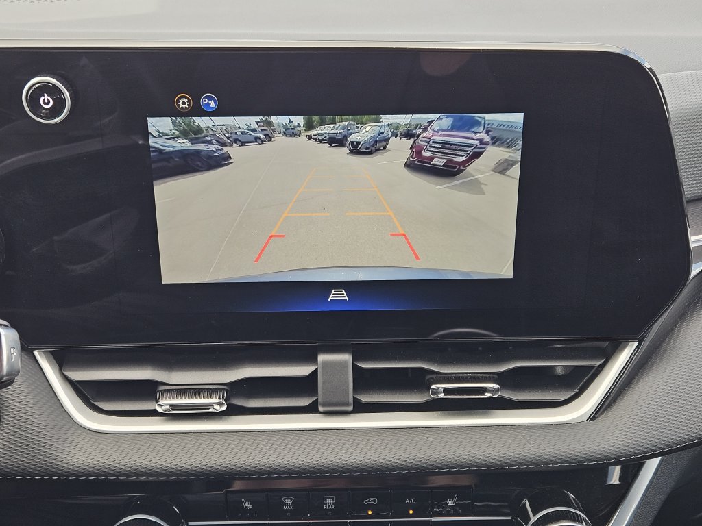 Used 2026 Chevrolet Equinox LT FWD image 18