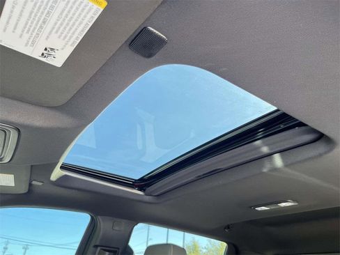 Used 2023 Chevrolet Silverado 1500 ZR2 w/ Technology Package image 23