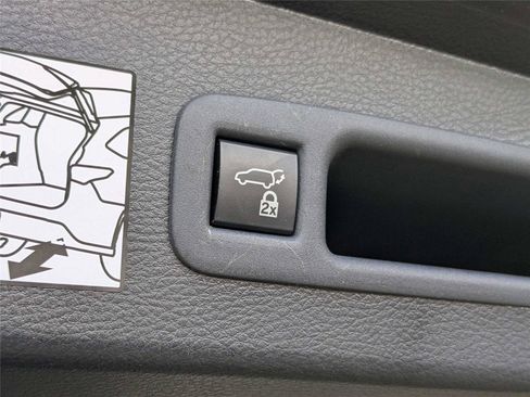 Certified 2022 Toyota Sienna XLE FWD image 10