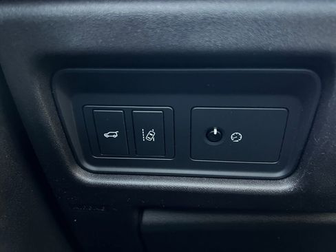 Used 2016 Land Rover Discovery Sport HSE image 30