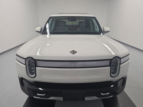 Used 2023 Rivian R1T Adventure image 8