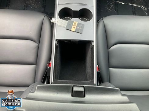 Used 2024 Tesla Model Y 2WD image 40