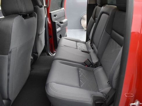 Certified 2025 Nissan Frontier SV w/ SV Convenience Package image 11