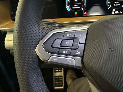 New 2026 Volkswagen Tiguan SEL R-Line image 28