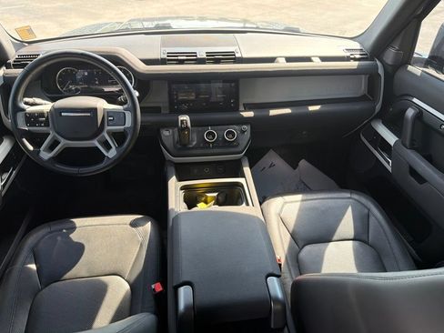Used 2023 Land Rover Defender 110 SE AWD/4WD image 11