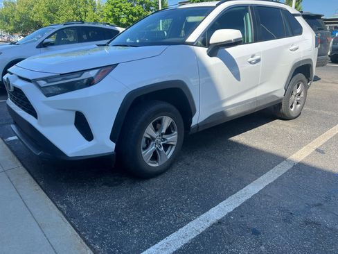 Used 2023 Toyota RAV4 XLE FWD image 17