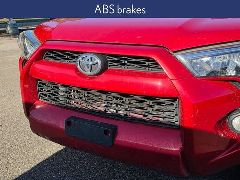 Used 2014 Toyota 4Runner SR5 AWD/4WD image 8