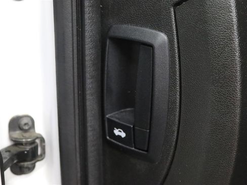 Used 2025 RAM ProMaster 2500 w/ Convenience Group FWD image 32