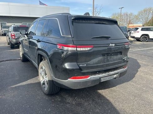 Used 2023 Jeep Grand Cherokee Limited AWD/4WD image 2