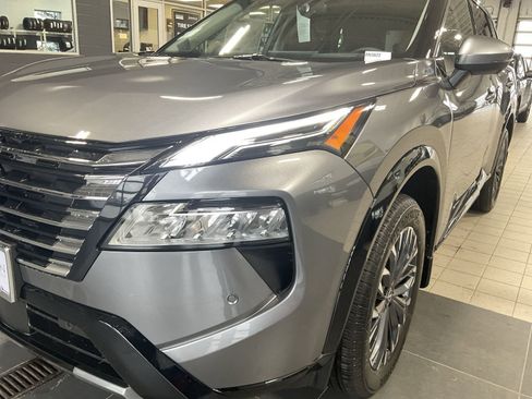 New 2026 Nissan Rogue Platinum w/ Tech Package image 34